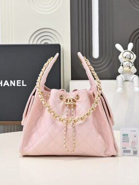Classic CHANEL Bag: A Stylish and Versatile Choice for Elegance